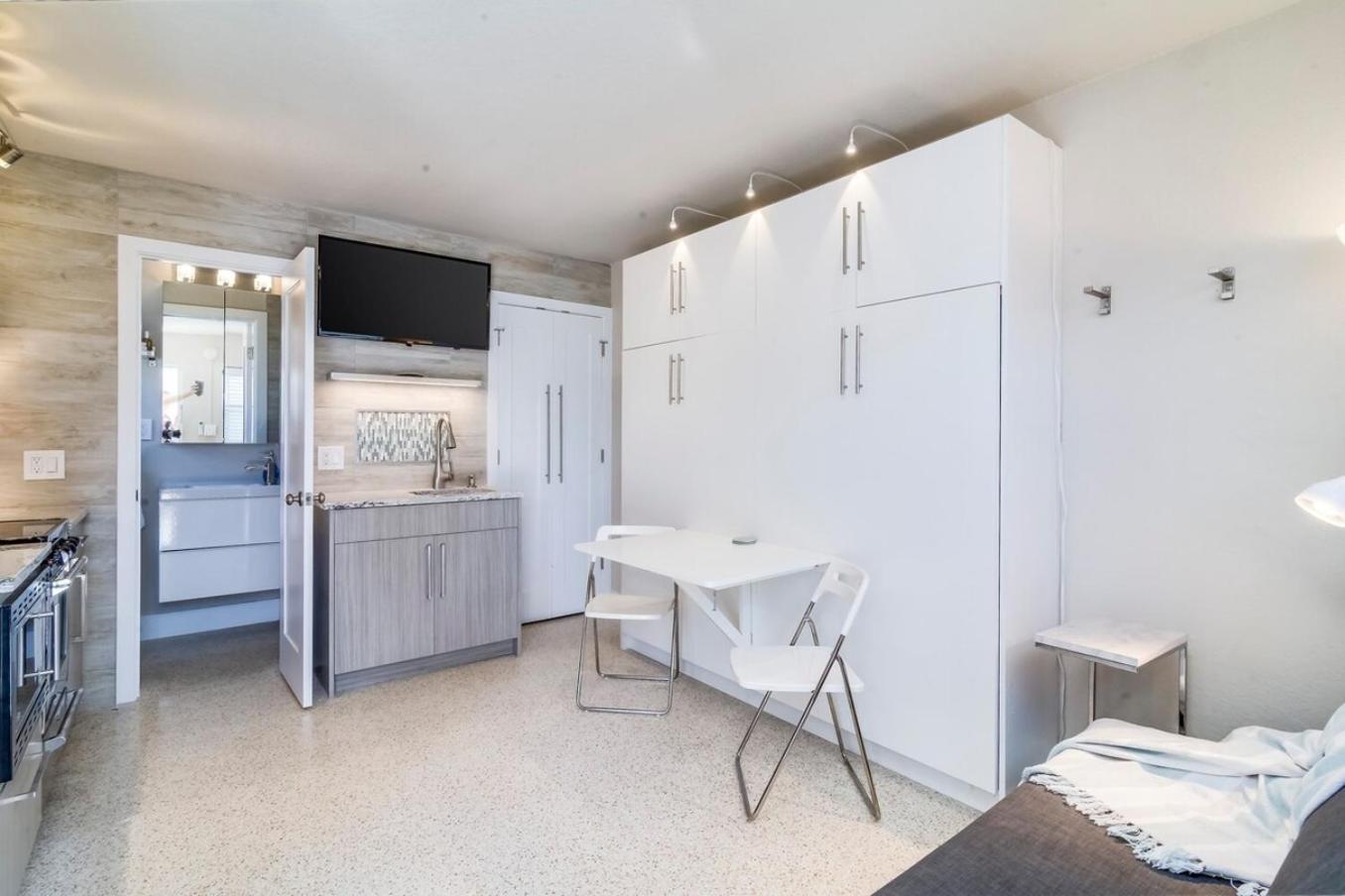 Boutique Vacation Rental Complex At Beach Коко Бийч Екстериор снимка
