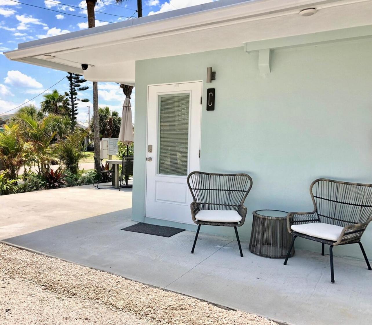 Boutique Vacation Rental Complex At Beach Коко Бийч Екстериор снимка