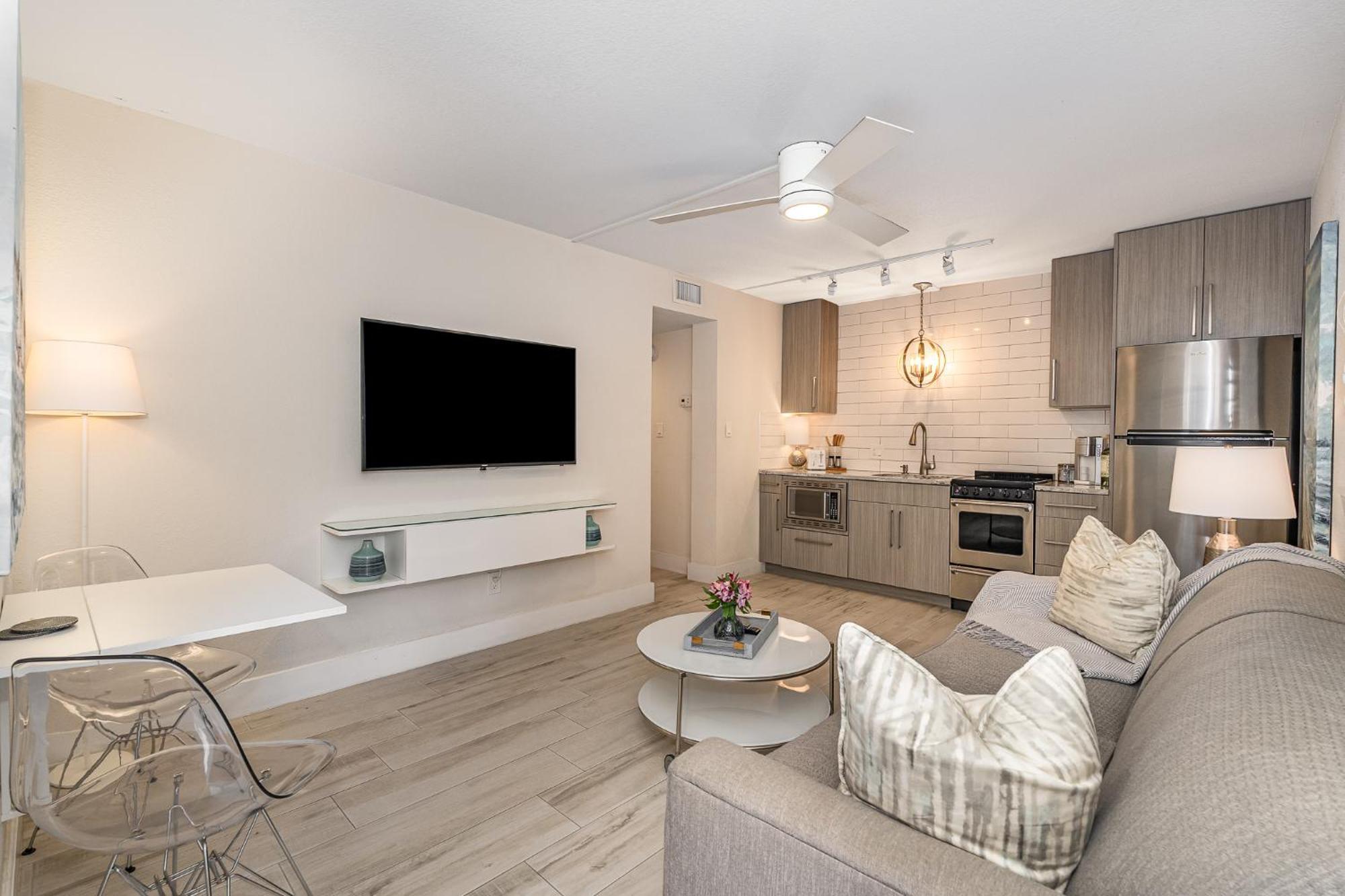 Boutique Vacation Rental Complex At Beach Коко Бийч Екстериор снимка