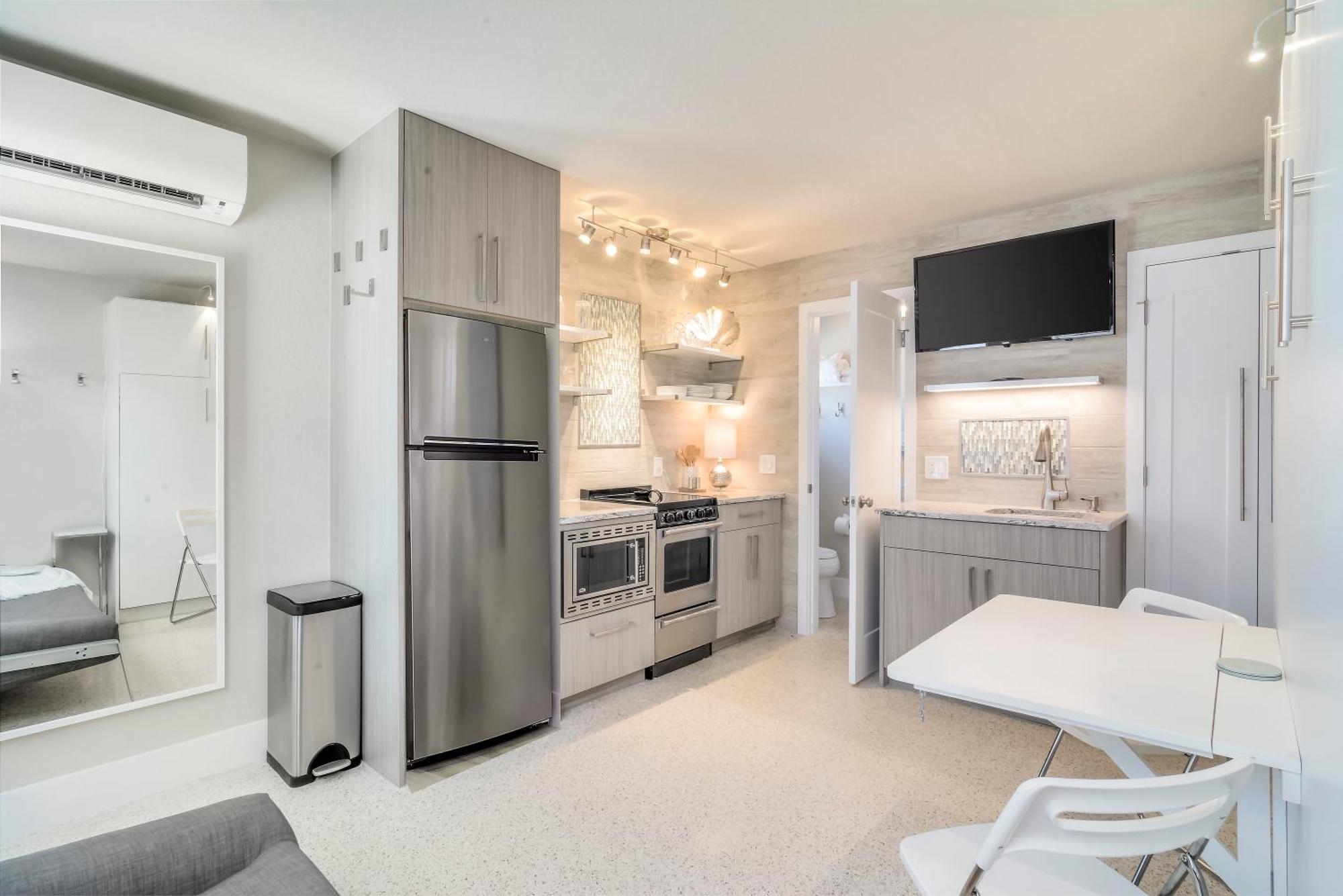 Boutique Vacation Rental Complex At Beach Коко Бийч Екстериор снимка