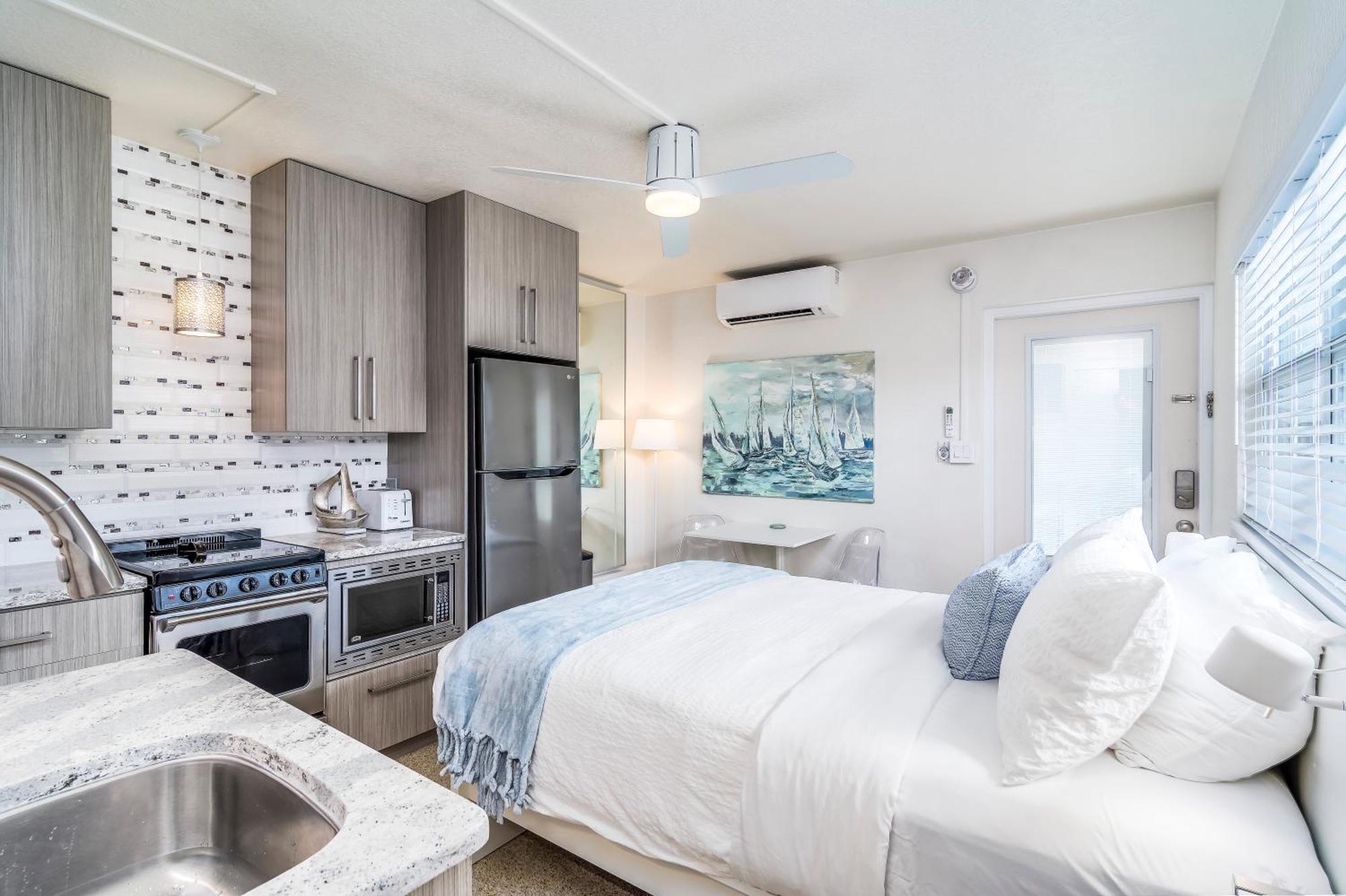 Boutique Vacation Rental Complex At Beach Коко Бийч Екстериор снимка